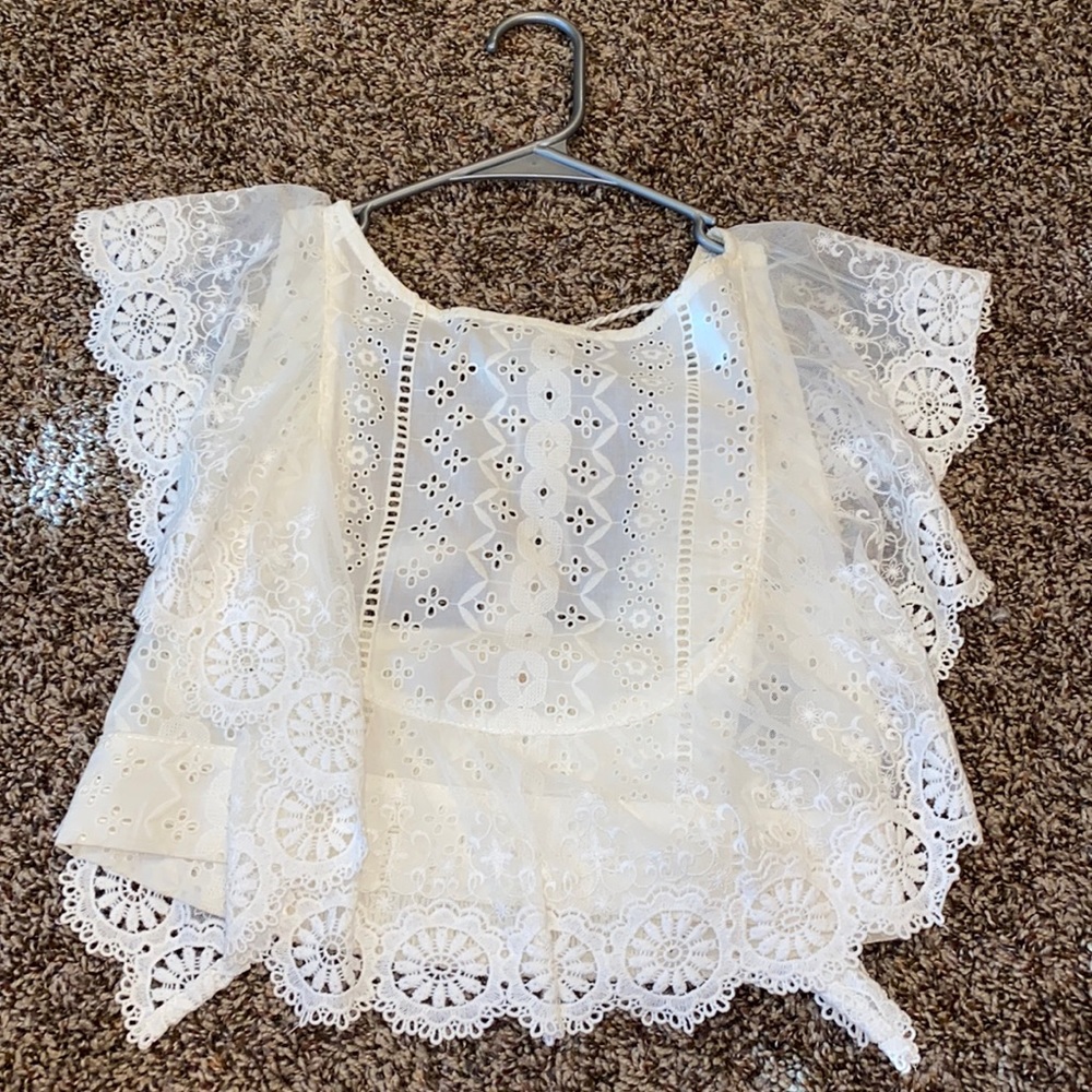 super cute and dressy white shirt